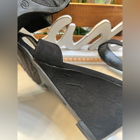 Sophia Taylor Black Low Wedge Ankle Strap Open Toe Shoes 10W - Picture 10 of 11